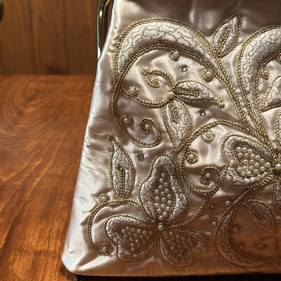 Charles S Kahn, Inc Handbag Vinyl Covered Satin W/Gold Thread Pearls & Diamonds - Picture 3 of 16